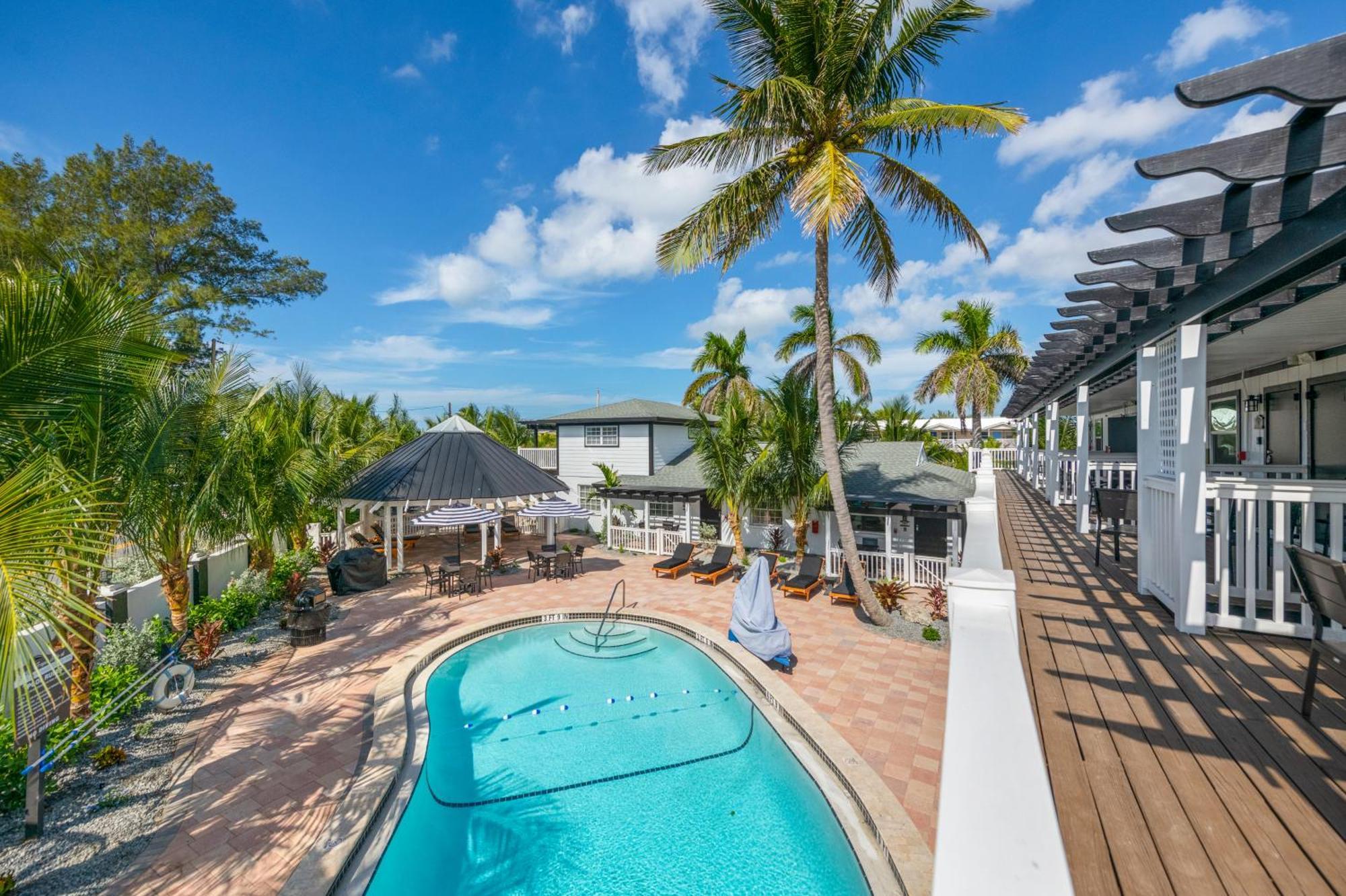 בראדנטון ביץ' Tropic Isle At Anna Maria Island Inn מראה חיצוני תמונה