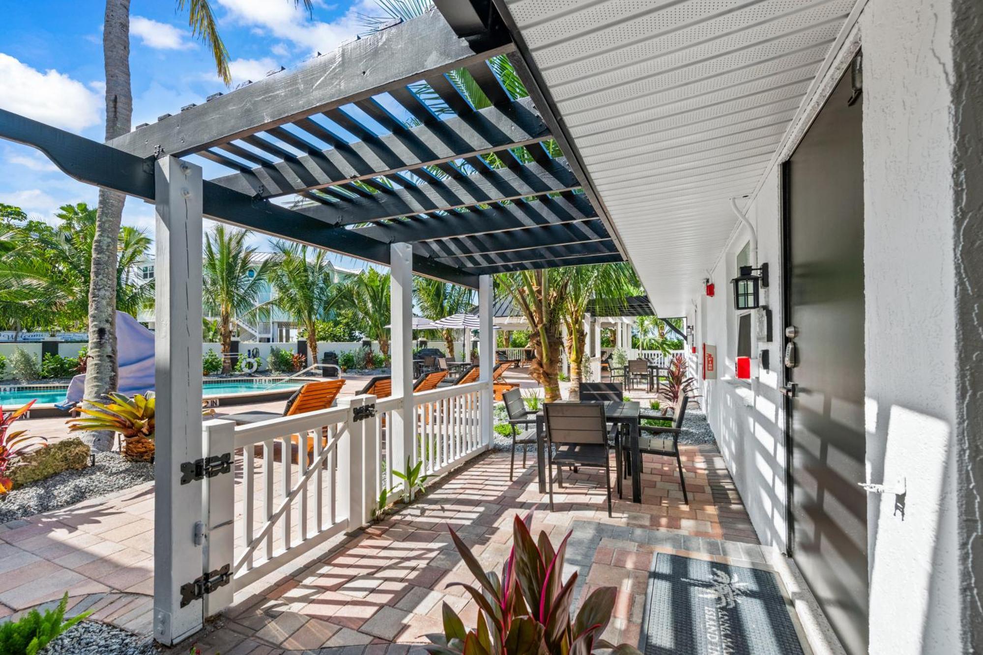 בראדנטון ביץ' Tropic Isle At Anna Maria Island Inn מראה חיצוני תמונה